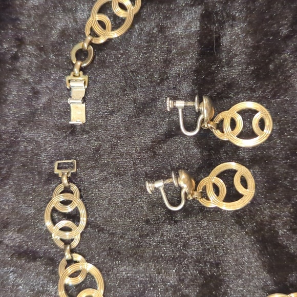 1940s Art Deco Signed Symmetallic 14kt Gold Sterling Necklace w Earrings Set - Picture 8 of 8